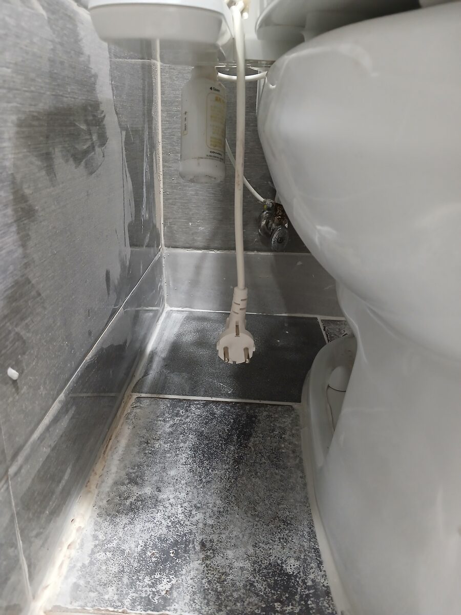 마산동 상가빌라 벽체 배관 개봉 작업